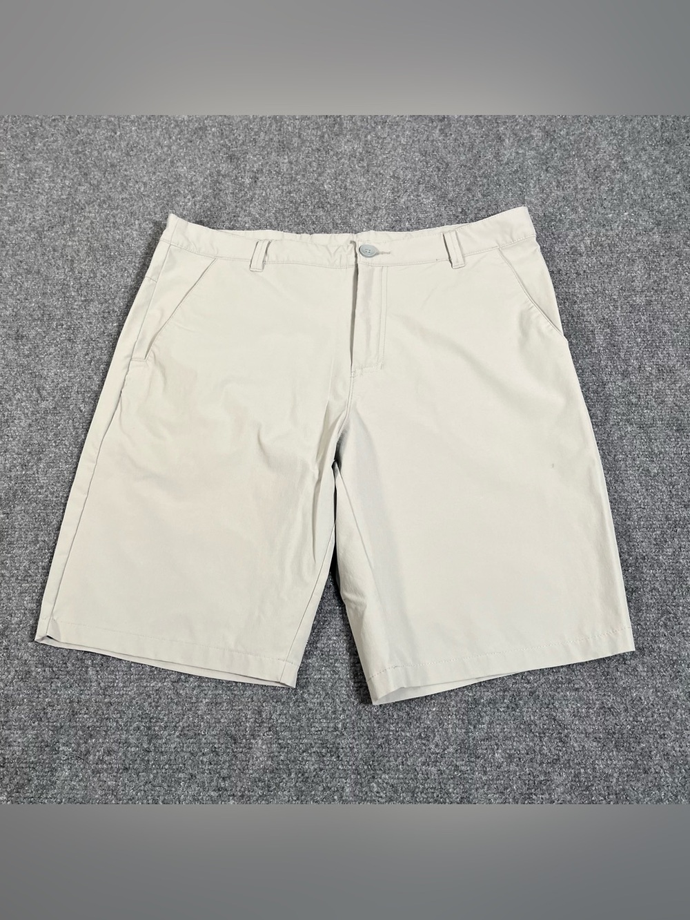 Oakley Shorts Men’s Size 34 Gray Athletic Performance Summer Casual Preppy